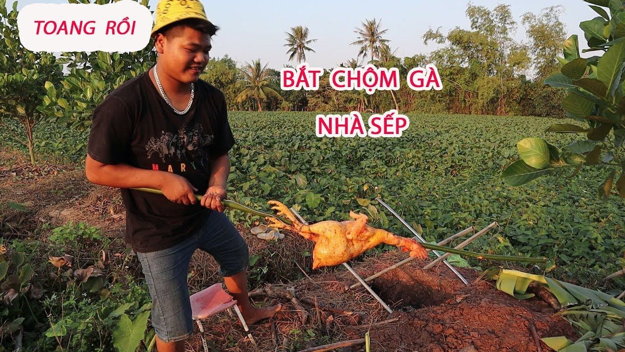 Mơ thấy bắt gà : Giấc chiêm bao thấy bắt gà và sự có mặt của người ngoài